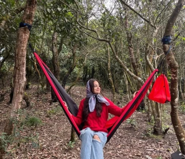 Bibika 4 using Langtang Gear hammock during trip