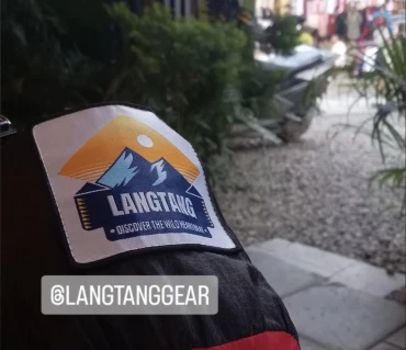 Scorpio 8848 using Langtang Gear hammock during camping