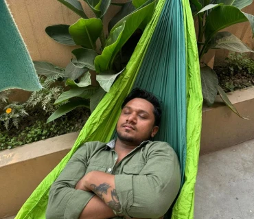 Shadev using Langtang Gear hammock during adventure