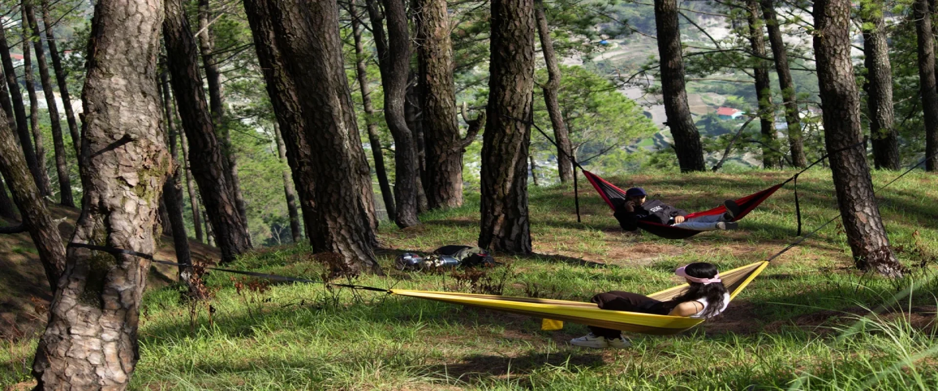 sagar-sarina-langtanggear-hammock-in-nepal.webp